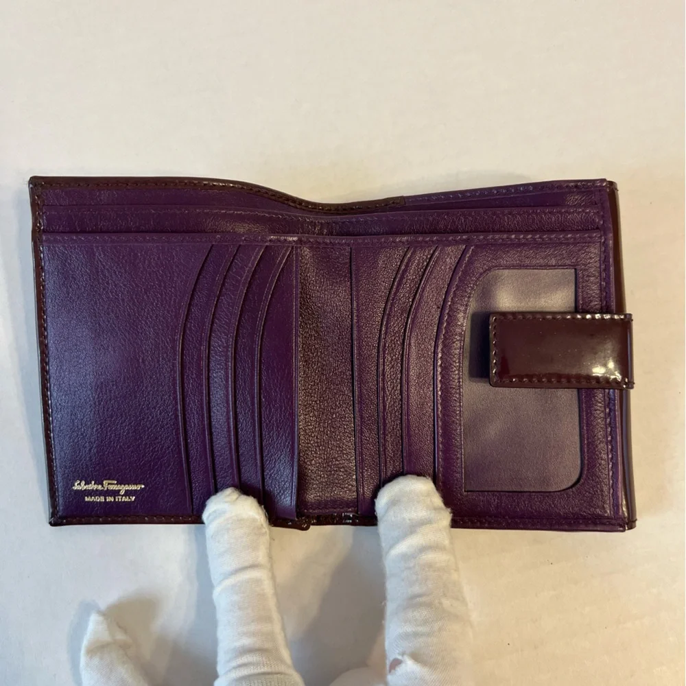Vintage Salvatore Ferragamo Purple Patent Leather‎ Wallet